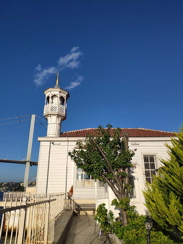 Üryanizade Camii